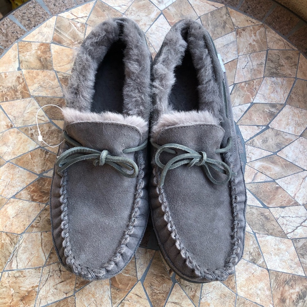 LL Bean Men’s Sherpa Lined Slippers - Grey